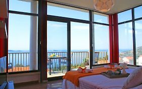 Apartments La Perla